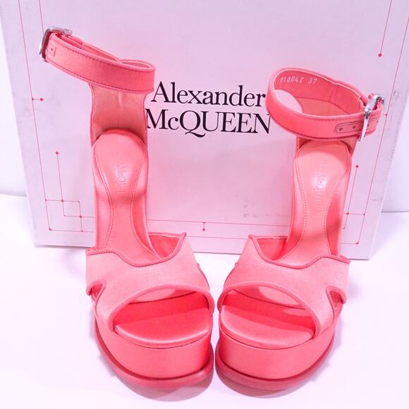 Alexander McQueen Apricot Butterfly Platform  Sandals Pumps 37.5 NWT 1,985 IRRG - Picture 9 of 14